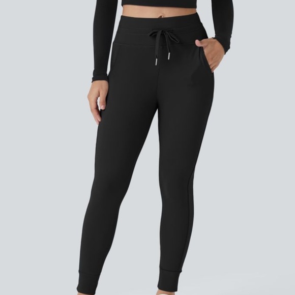 [Halara] NWT Softlyzero High Waisted Side Pocket Plain Full Length Joggers - Picture 1 of 13